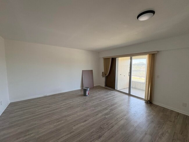 497 Mansfield L