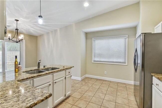 Photo - 4660 Hanstedt Trce