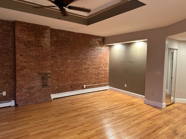 Photo - 33 Moreland St Unit 3