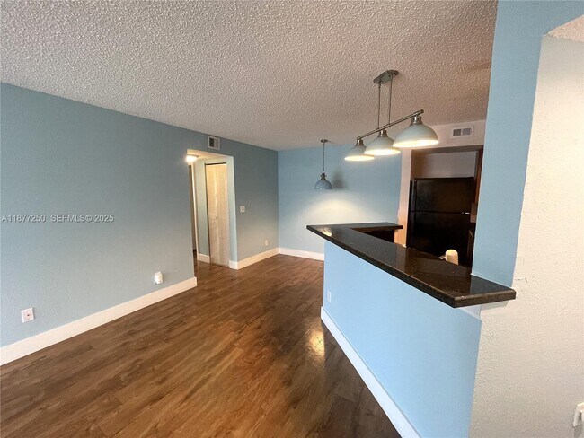 Building Photo - 12760 Vista Isles Dr Unit 711