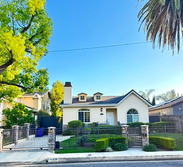 Building Photo - 14320 Hortense St