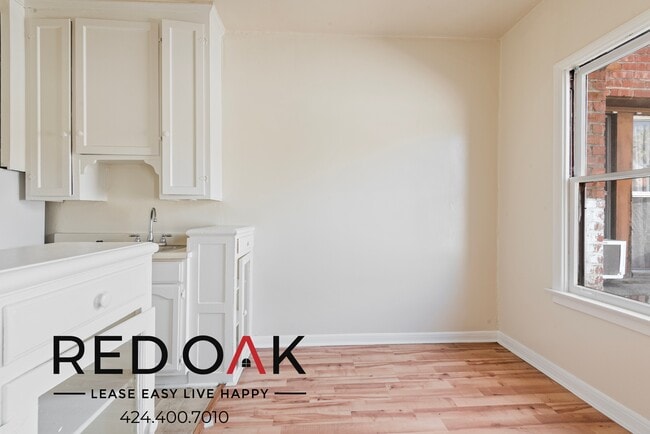 Photo - 607 S Dunsmuir Ave Unidad 104