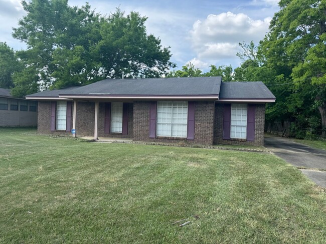 Lovely Brick Home - Lovely Brick Home