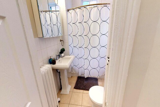 Photo - 155 MacLaren