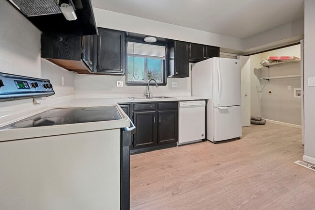 Photo - BG - GA6420 Unit #6420