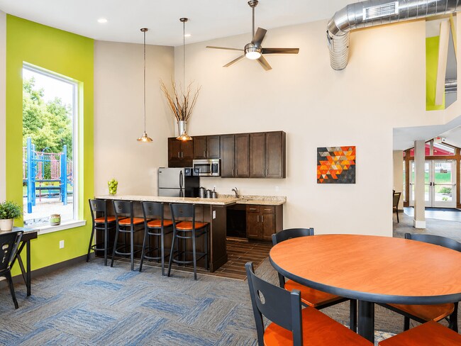 Royal Oaks Apartments