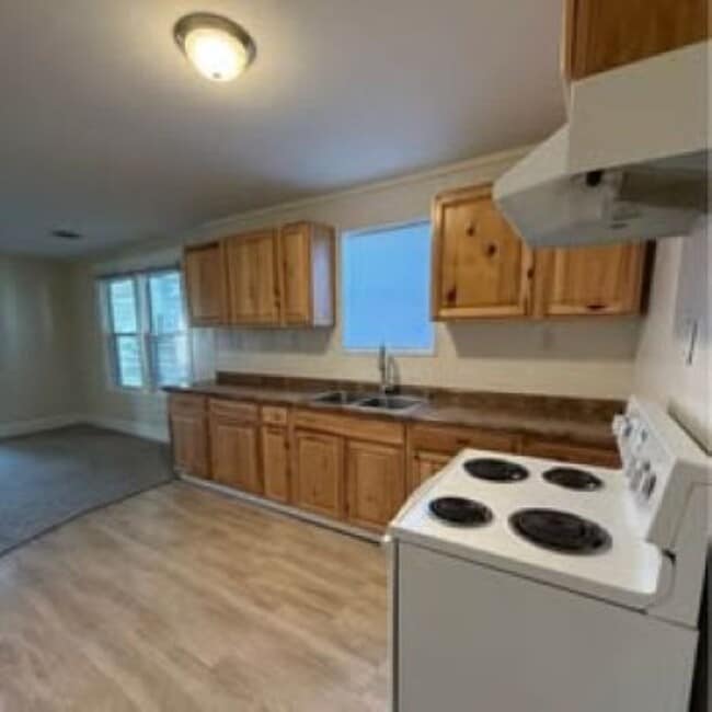 Photo - 2716 Oak Ave