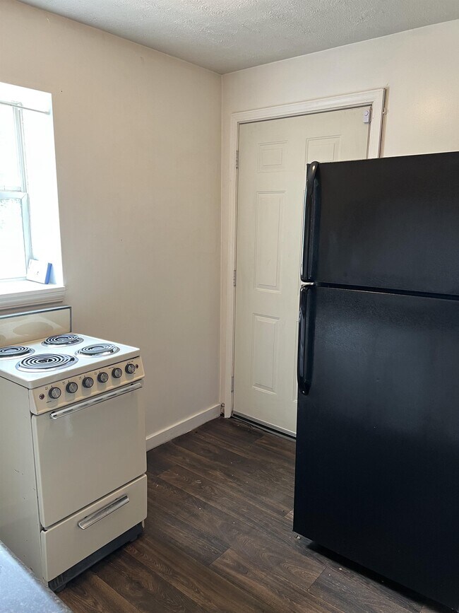 Photo - 6190 Whitehall Rd