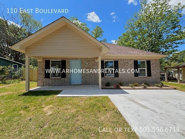 Photo - 110 East Blvd House