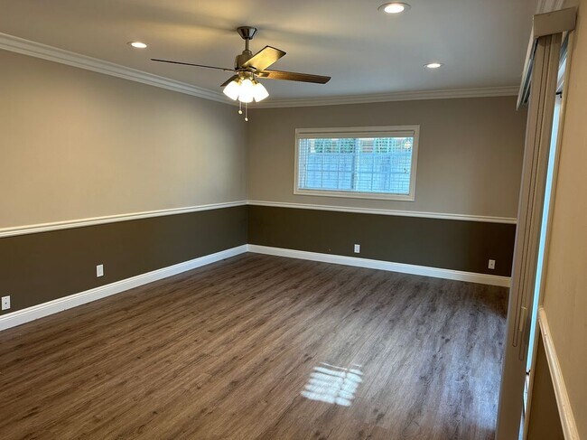 Photo - 32 Esperanza Ave