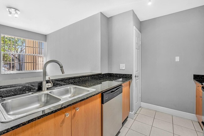 Photo - 2881 N Oakland Forest Dr