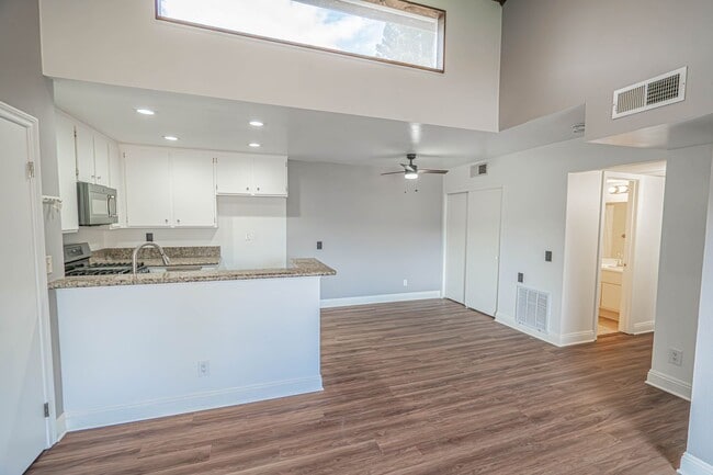 Photo - 2-Bedroom Condo with Community Amenities and Utilities Included in Canyon Country! Unit 1112