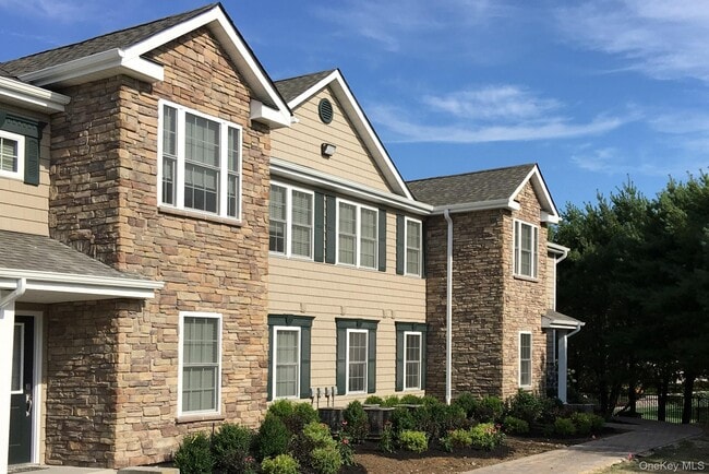 Building Photo - 505 Vista View Dr Unit 505
