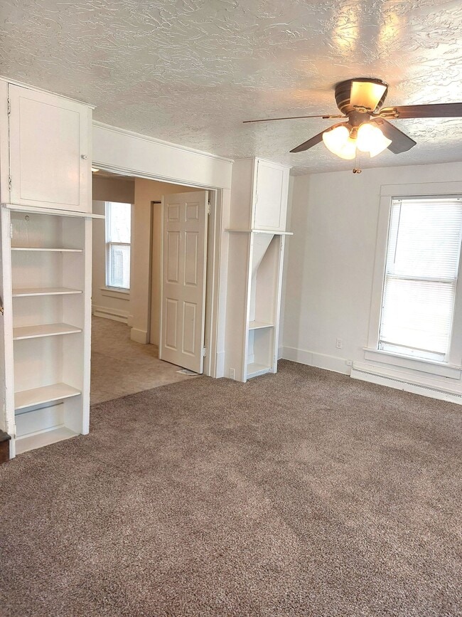 Photo - (816 20th Street)