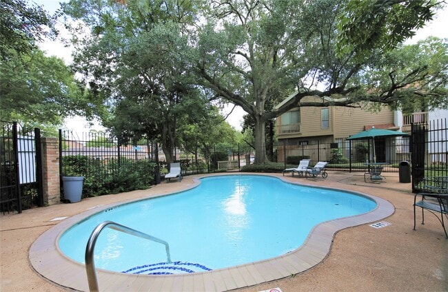 Photo - 2100 Tanglewilde St Unidad 344