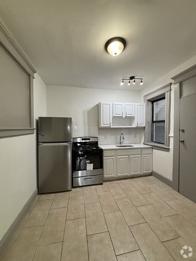 Building Photo - 60 N Grove St Unit 2 Rental