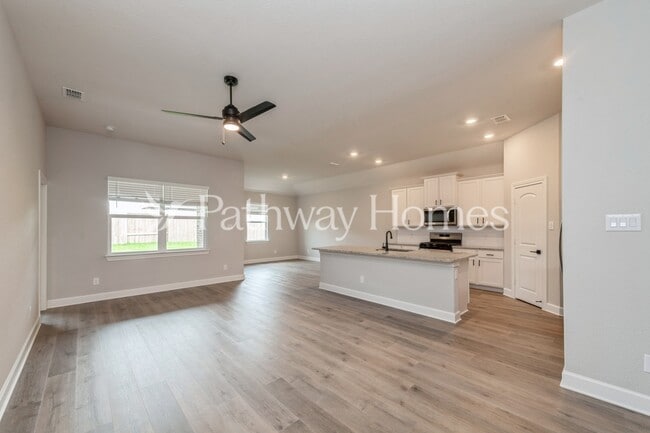 Photo - 620 Brookside Dr