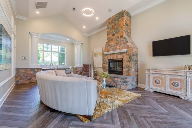 Clearbrook Apartments
