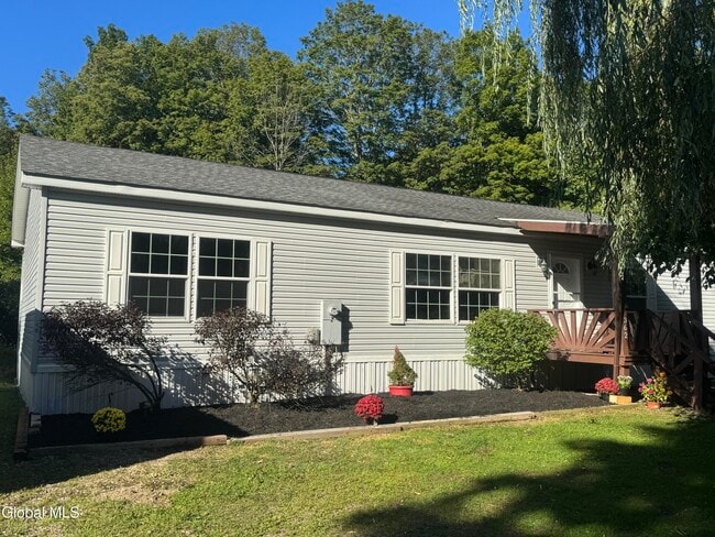 Photo - 362 Hoags Corners Rd