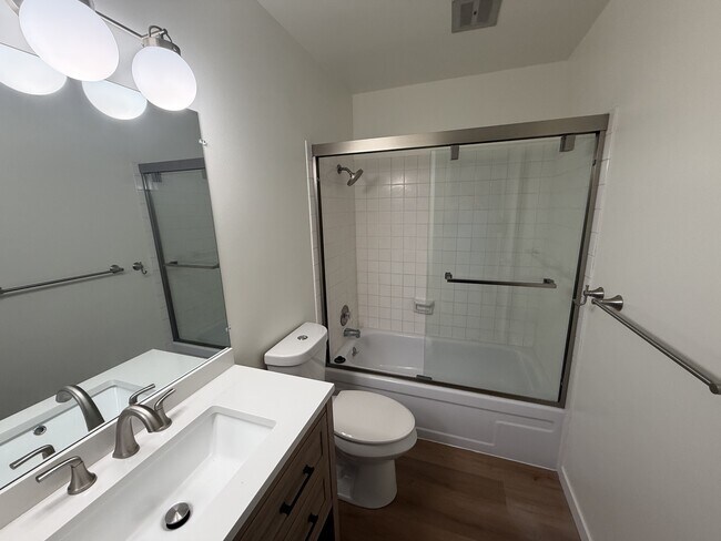 Photo - 8235 La Riviera Dr