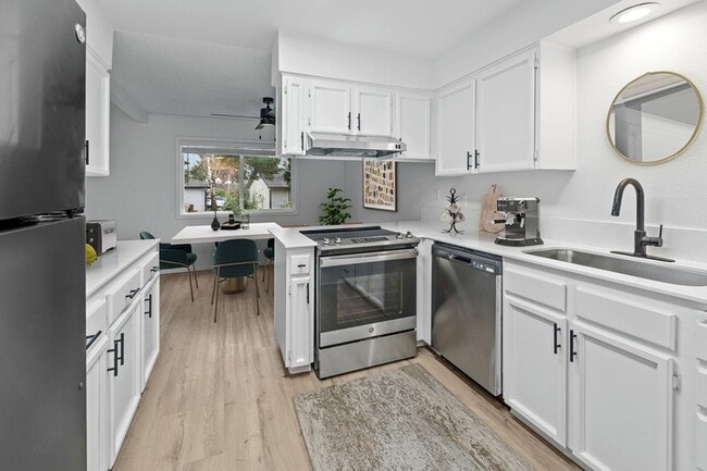 ReNew Rock Creek Townhomes