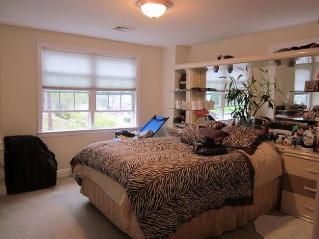Photo - 4 Litchfield St Unit 3