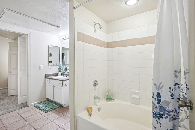 Photo - The Villas At Camelback Crossing