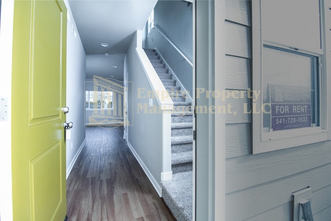 3604-3606 Phantom Way