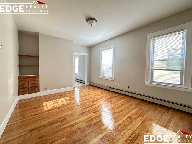 Photo - 315 Warren St Unit 2