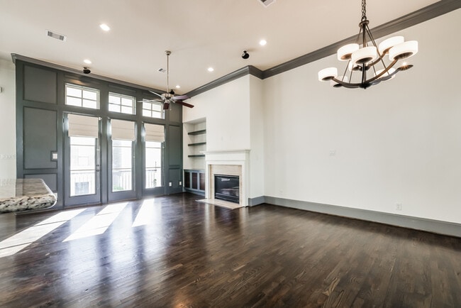 Photo - 2207 Hilshire Glen Ct