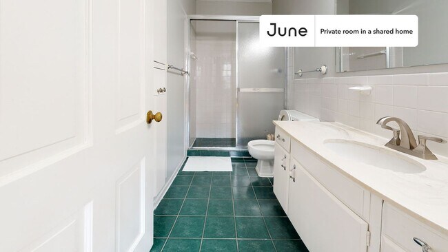 Photo - Room in Shared 7 bed/4 bath home Unidad G