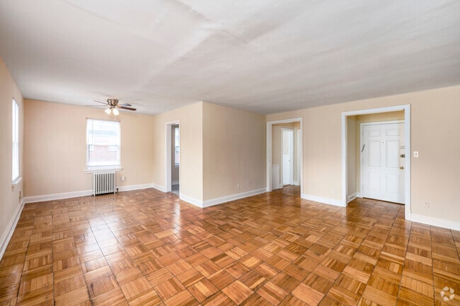 1BR, 1BA – 700SF - Living Room
