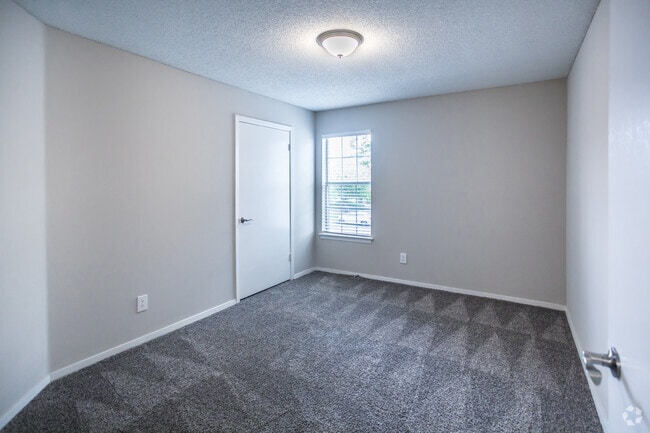 3 BR, 2 BA - 1200SF