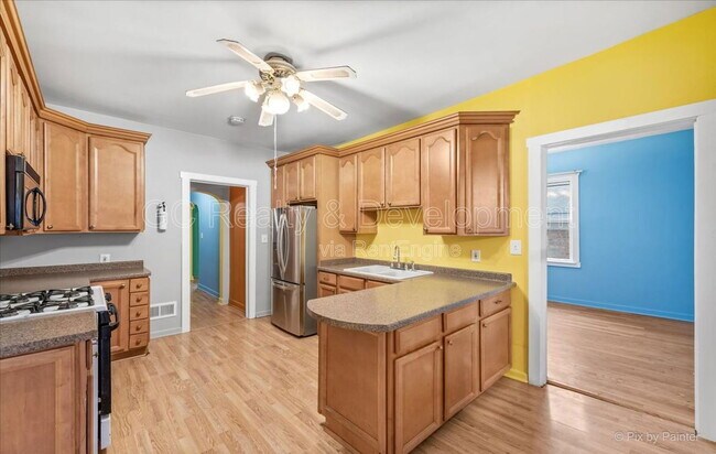 Photo - 1932 N Karlov Ave