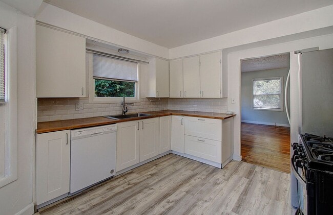 Photo - Charming 2bd 1ba Home with Detached Garage