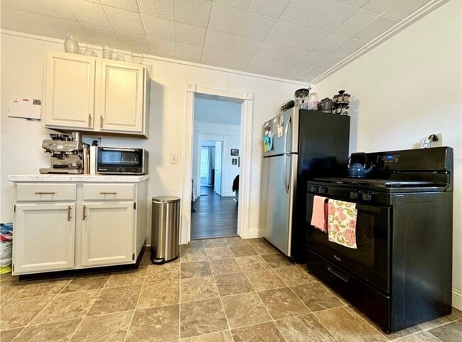 Photo - 565 Thompson St Unit Apt A
