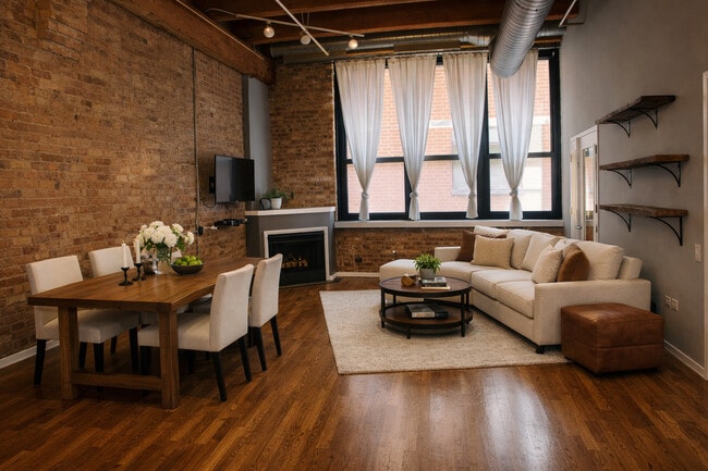 Photo - 1727 S Indiana Ave Unit 212