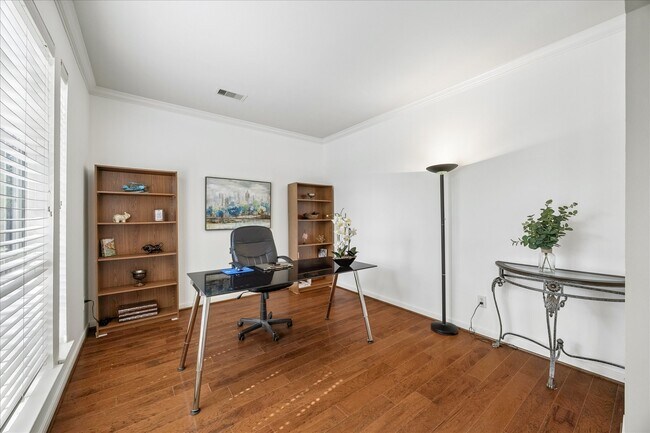 Photo - 2614 Cezanne Cir