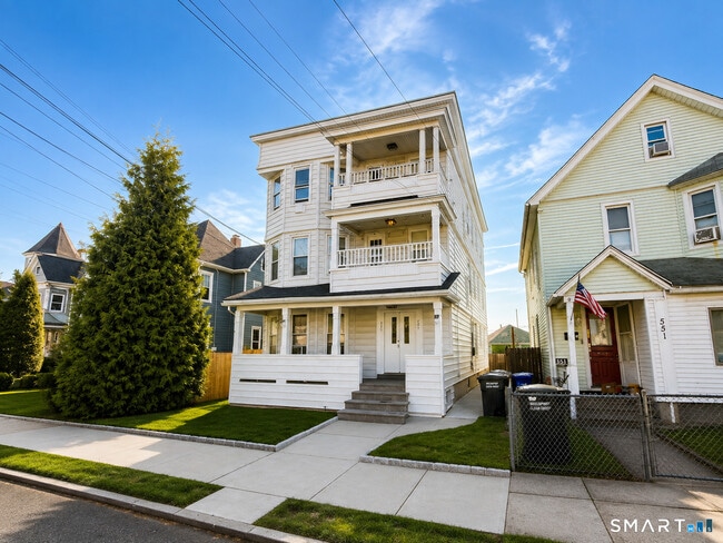 Building Photo - 545 Huntington Rd