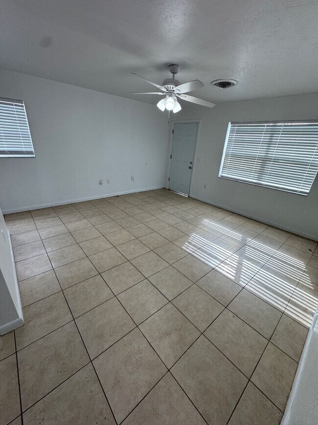 Photo - 1713 NE 70th St