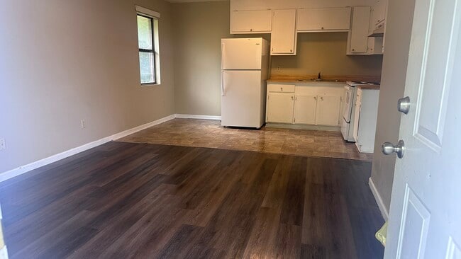 Photo - 274 Shadow Lawn Dr Apartments Unit 274