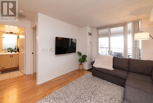 Photo - 27 Rean Dr Unit 212