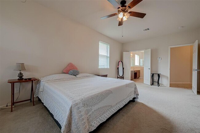 Photo - 621 Rocky Hollow Ln