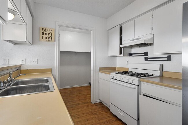 5501 Spring Meadow Rd Unidad B