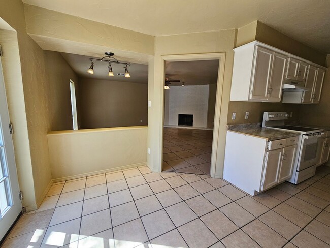 Photo - (3) Bed/(2) Bath Pets Negotiable Avail NOW!