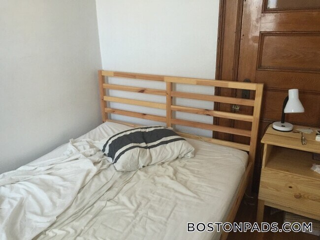 Photo - 849 Beacon St Unit 6