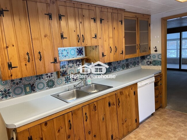 Photo - 1137 Birchwood Ln