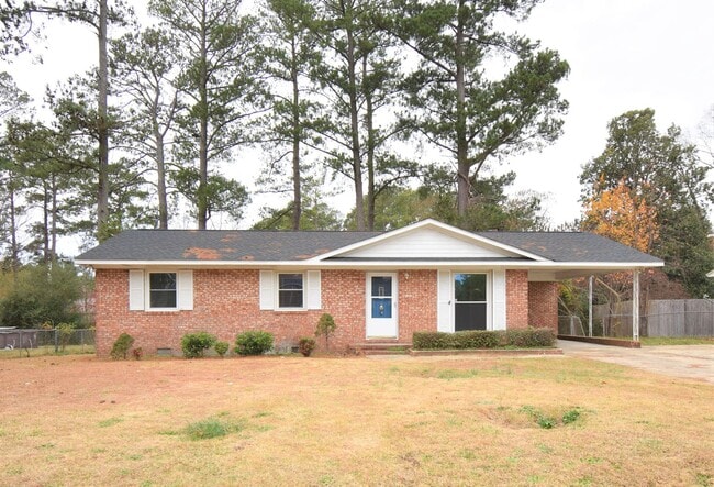 Building Photo - 3 Bedroom 2 Bath Home (Pets Under 30lbs Considered)