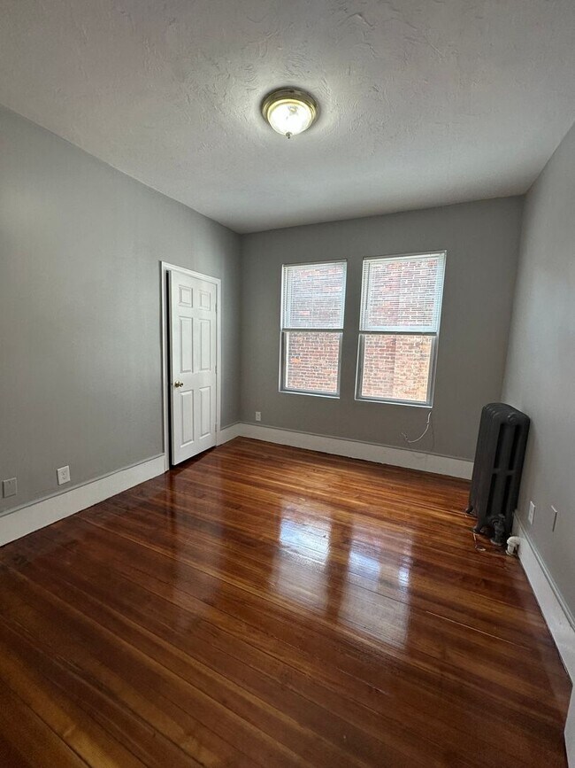 82 Bragdon St Unit 3