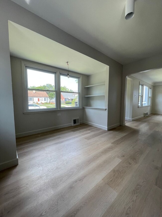 Photo - 3 BED 2 BATH BUNGALOW STYLE HOME IN BERKLE...